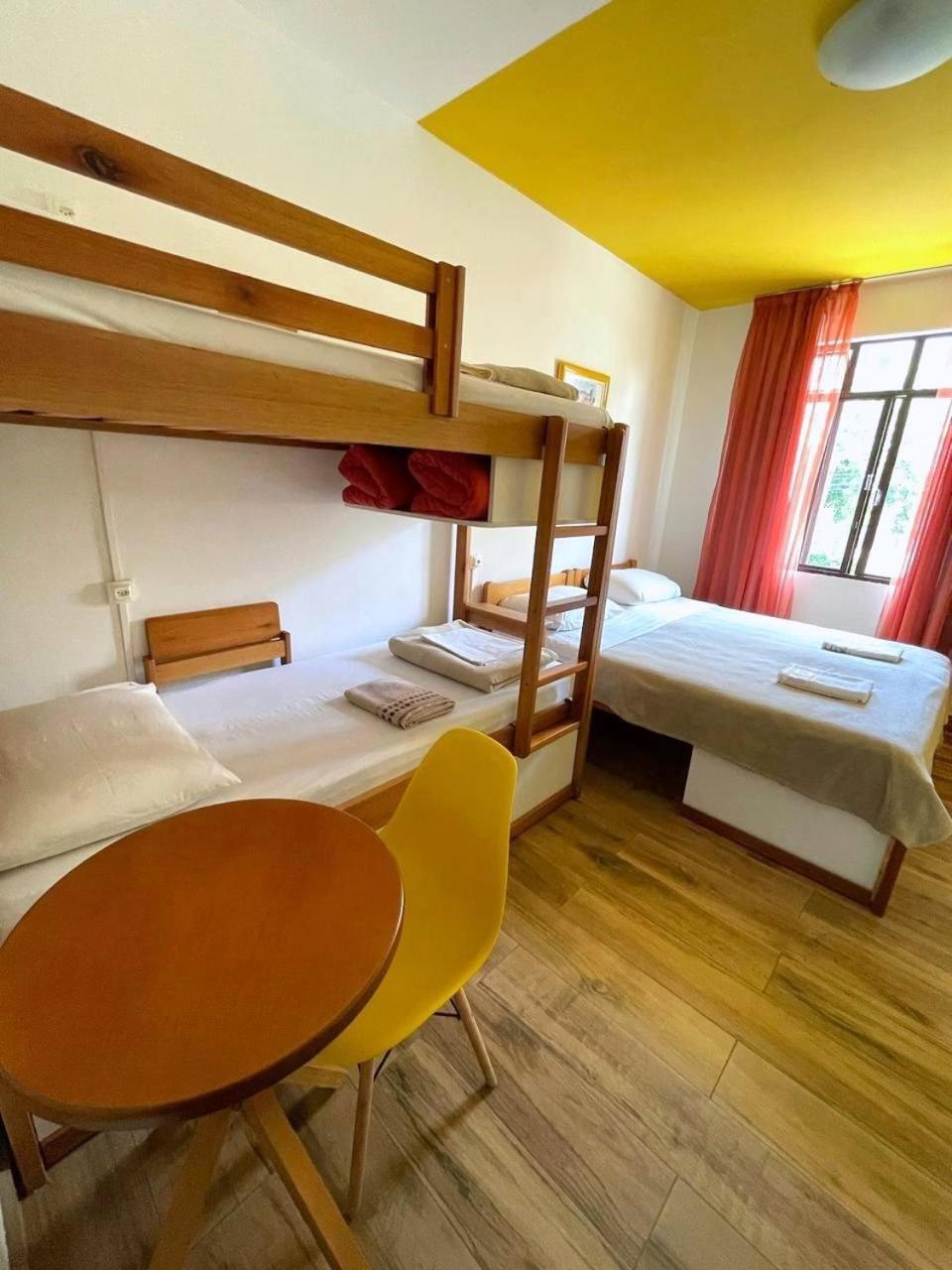 Jardim Botanico House Hostel Curitiba Ngoại thất bức ảnh